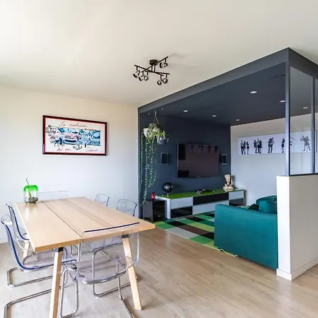 Prominent Ac 4-bedroom With Mountain Views Terrace - Dodo Et Tartine * טולון