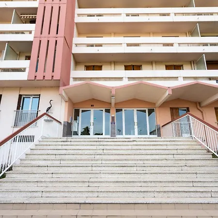 Prominent Ac 4-bedroom With Mountain Views Terrace - Dodo Et Tartine
